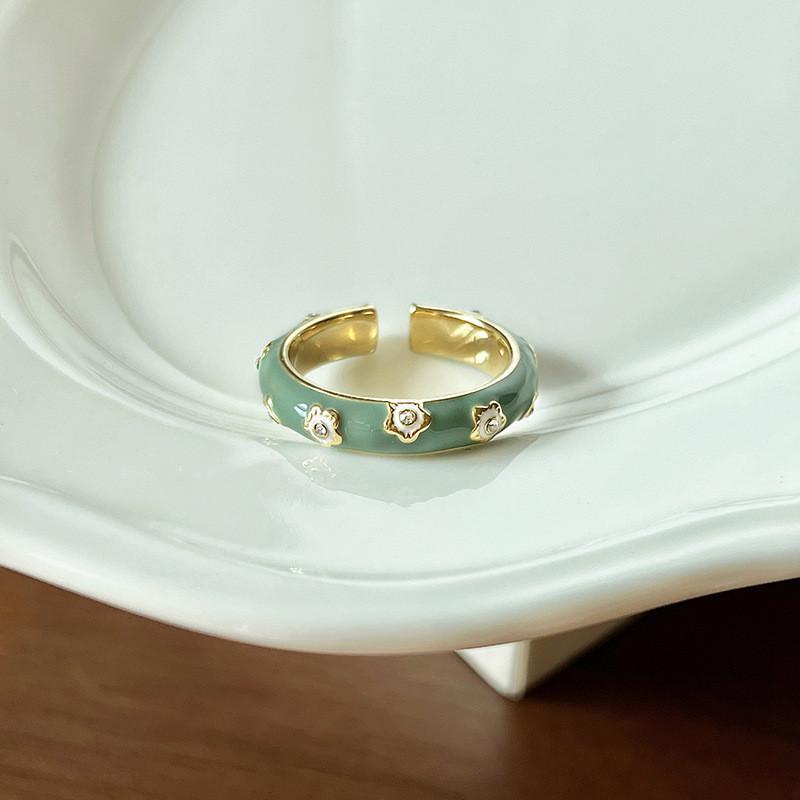 Stylish Rabbit Pearl Ring For Women Elegant Fashion Statement Adjustable Design