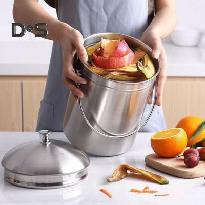 Secchio per rifiuti da cucina con coperchio trasforma i rifiuti in fertilizzante naturale Filtro a carbone attivo in acciaio inossidabile per la rimozione degli odori Smaltimento dei rifiuti al chiuso