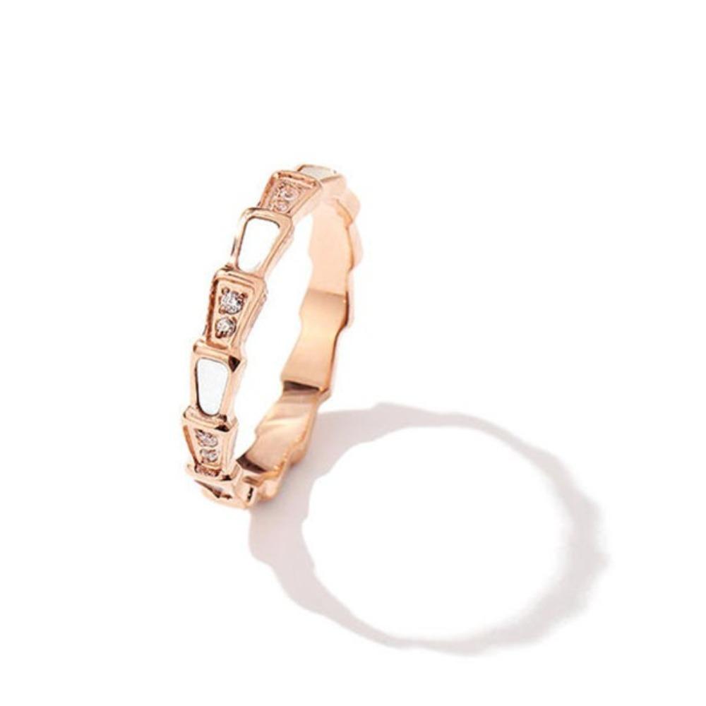 Vintage Luxury Snake Ring White Shell Inlaid Diamond Titanium Steel Fashionable Unique Jewelry