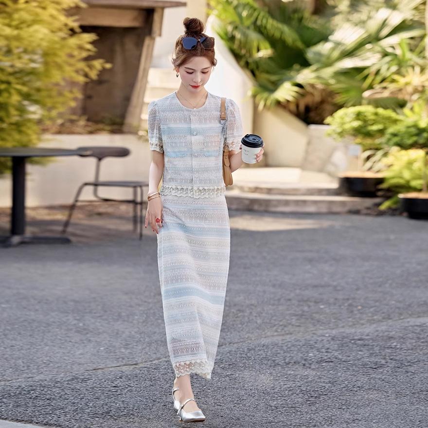 A complete set of women's summer new exquisite lace striped coat skirt two-piece set