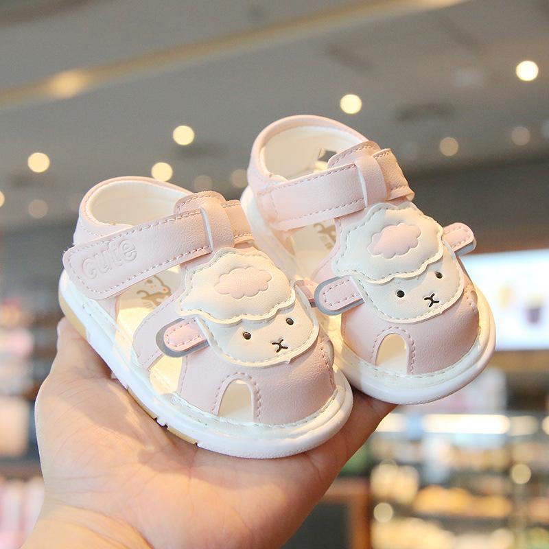Fashion Girl Shoes Summer New Kid Sandals Soft Soled Baby Shoe Anti Slip Kid Beach Shoes Versatile Walking Shoe Squeaker Shoes