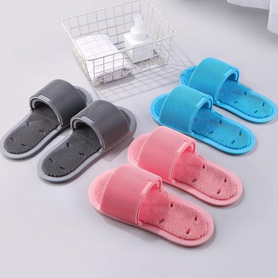 Foot Scrubber Massage Slippers Feet Cleaner Silicone Bristles Slippers Shower Slippers with Anti-Slip Suction Cups for Exfoliating Cleaning Foot