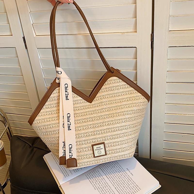 

Fashionable Minimalist Tote Bag For Women With Vintage Straw Weave Design Perfect For Fall Commute WhiteBrown