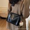 High-end Texture Contrast Color Single Shoulder Armpit Bag Women's 2025 New Fashion Commuter Crossbody Bag Pillow Bag