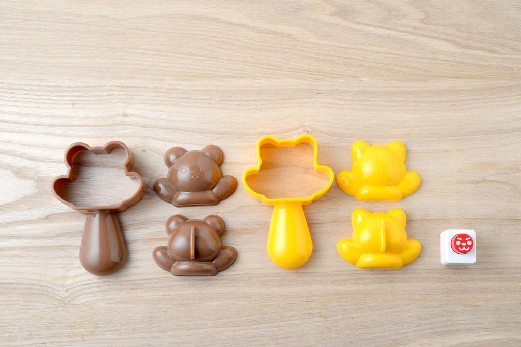 Ernest Character Bento Easy Cutting Shape and Onigiri a favorite brand of major restaurants (Onigiri Mold) (Pyokon Kumanyan) A-77076,