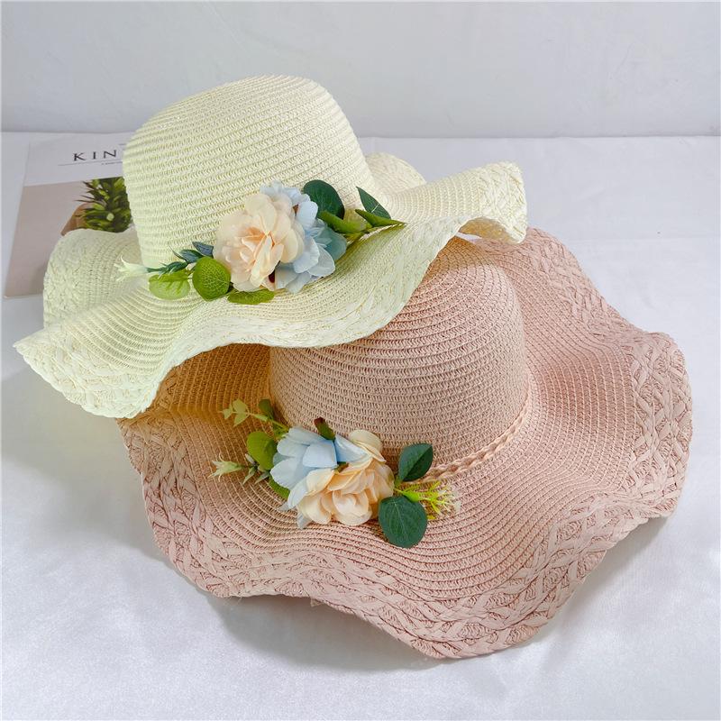 Straw hat female summer small fresh flower seaside beach hat twist edge sun hat sun protection sun hat