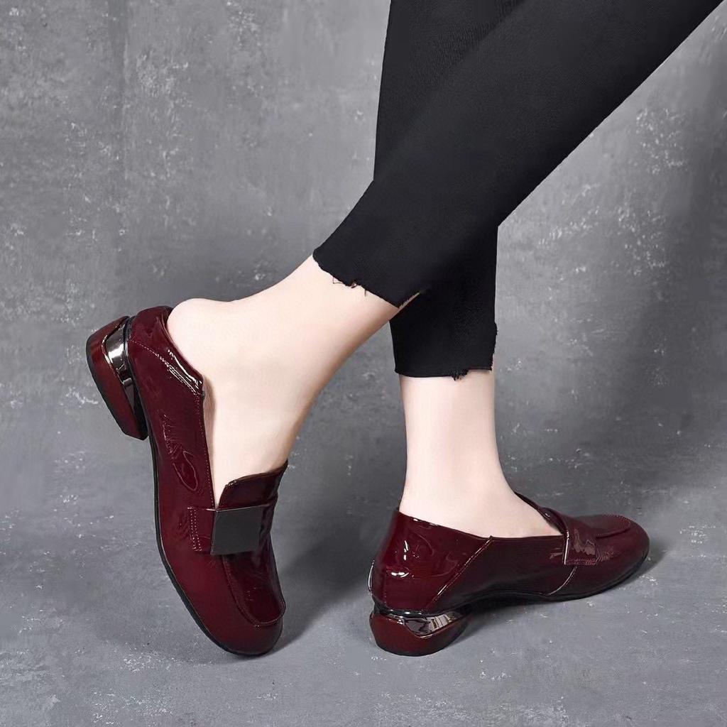 Spring New Embossed First Layer Cow Patent Leather Low Heel Deep Mouth Single Shoes Soft Sole Soft Surface Small Leather Shoes