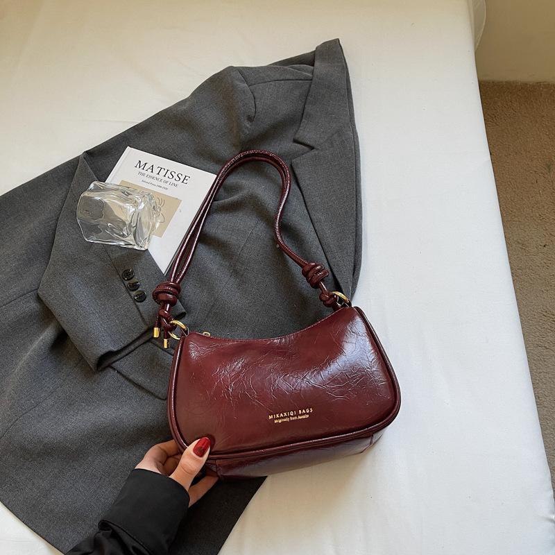 

Премиальная нишевая сумка с чувством стиля женская 2025 новая ретро сумка через плечо, сумка-мессенджер, повседневная сумка-пельмень для поездок 23*10*15