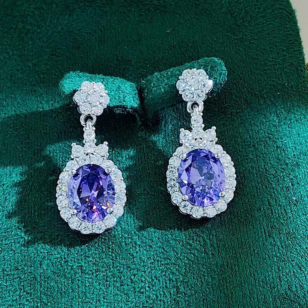 Fashion jewelry: full of diamonds, oval flower studs, exquisite temperament, earrings, light luxury, high-end earrings