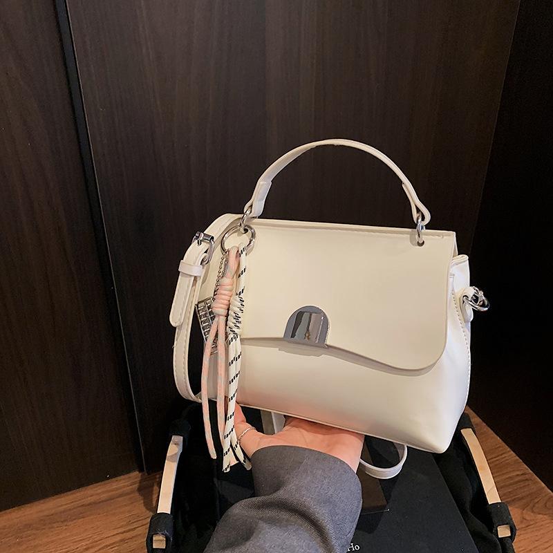 Premium textured bag women's 2025 new fashion versatile messenger bag spring and summer popular portable small square bag