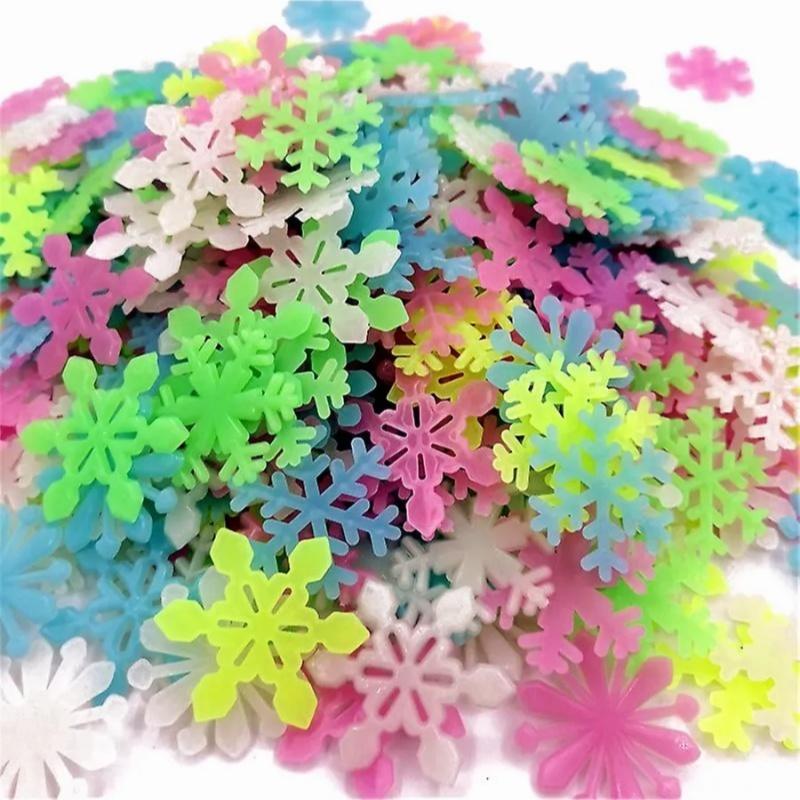 50/100PCS Luminescent Snowflake Wall Stickers, Mini Christmas Snowflake Luminous Wall Decoration Suitable For Home Bedroom Baby Room Decoration