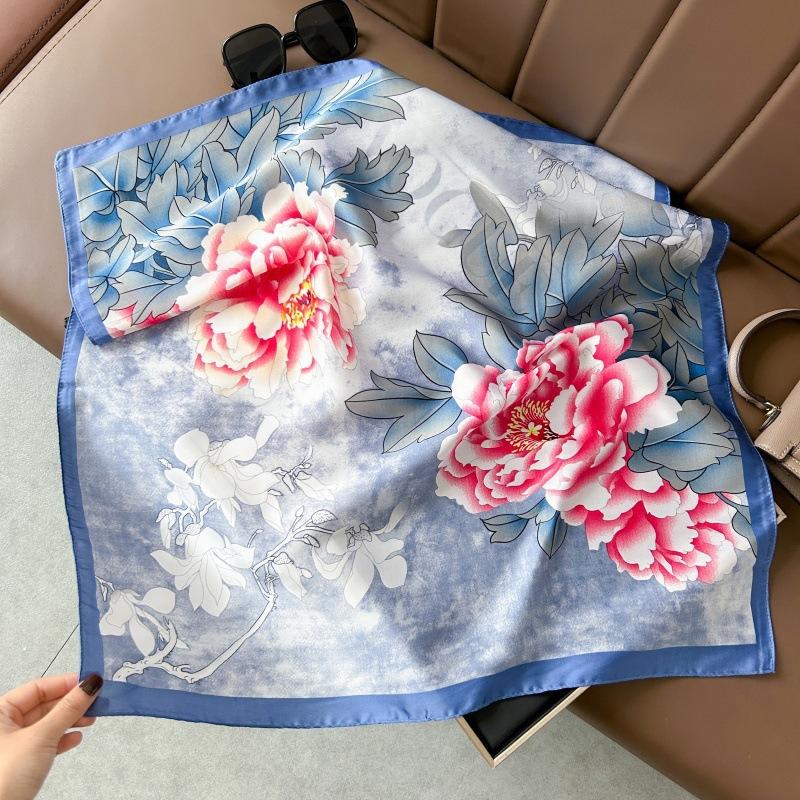 Silk scarf 71 * 71 imitation silk square scarf Korean atmosphere neck silk scarf flower pattern flower polka dot scarf