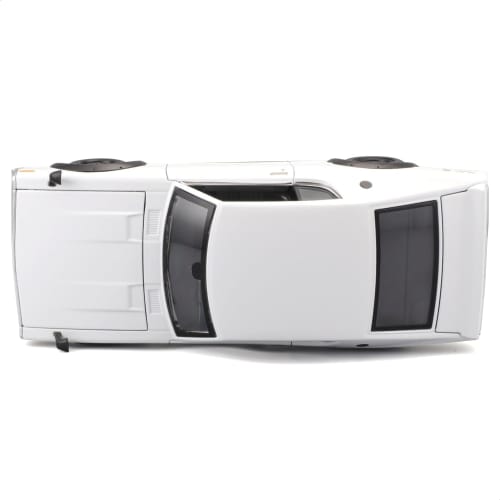 Maisto 1973 Nissan Skyline 2000GT-R #KPGC110 #Ken and Mary #Ken and Mary #1/24 scale diecast model car in white