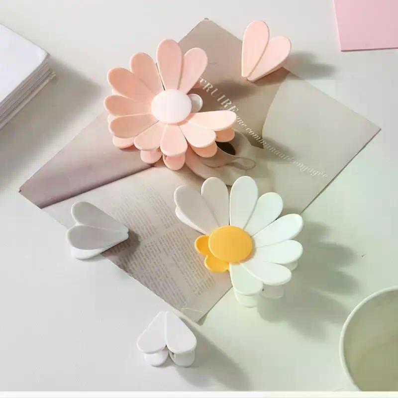 Flower Magnetic Clip Creative Kitchen Gadget Multifunctional Snack Sealer Food Storage Unique Petal Clip Cute Home Fridge Magnet