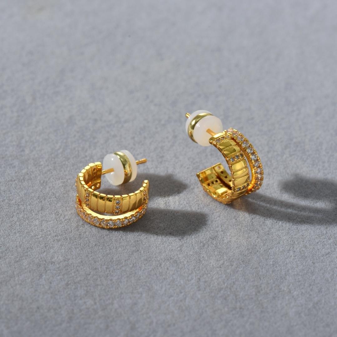 

Fashion Commuter High-End Striped Zircon Earrings S925 Silver Needle Stud Earrings Retro Light Luxury Simple Earrings