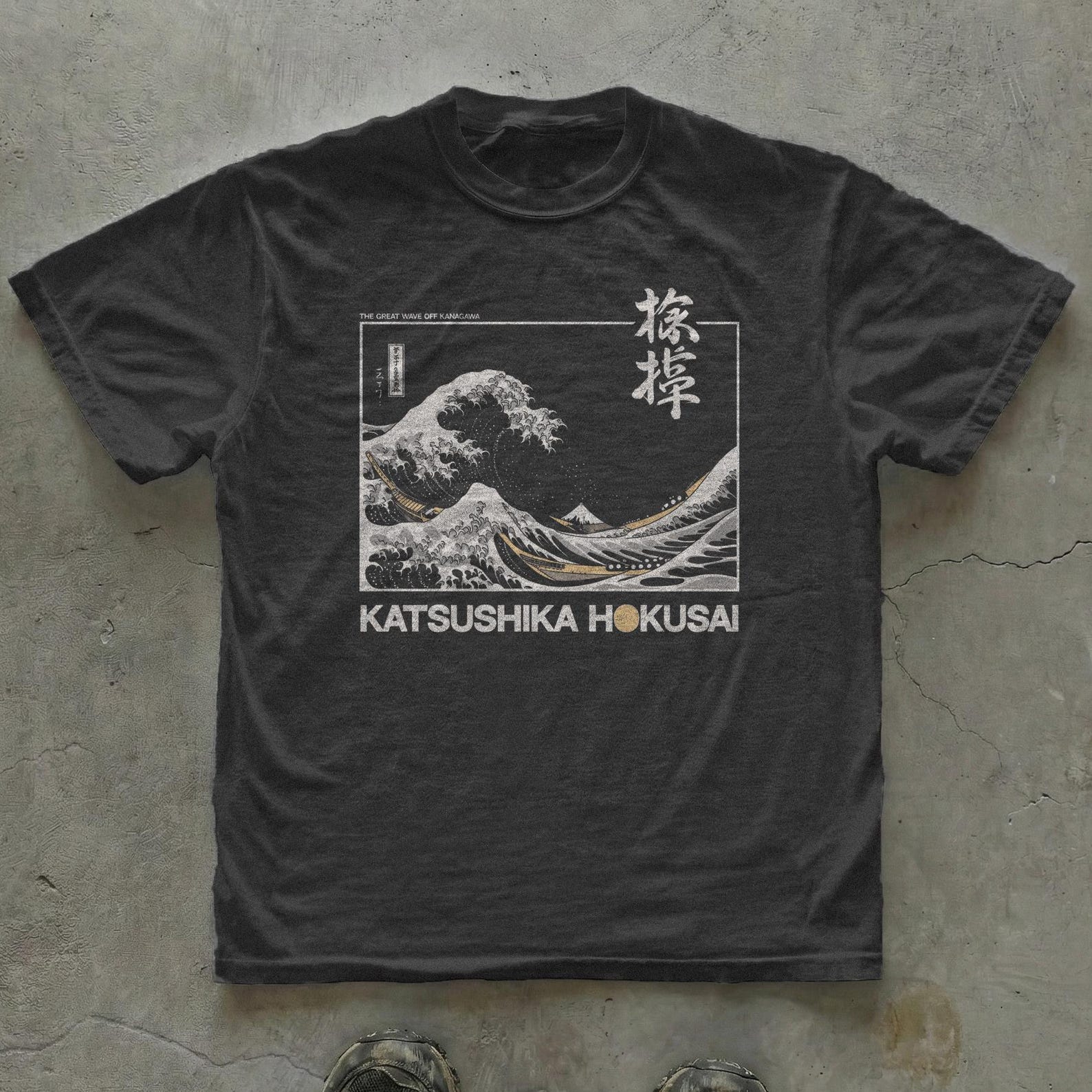 Hokusai Great Wave T-Shirt | Japanese Ukiyo-e Art Graphic Tee | Katsushika Hokusai Shirt | Vintage Japanese Streetwear M