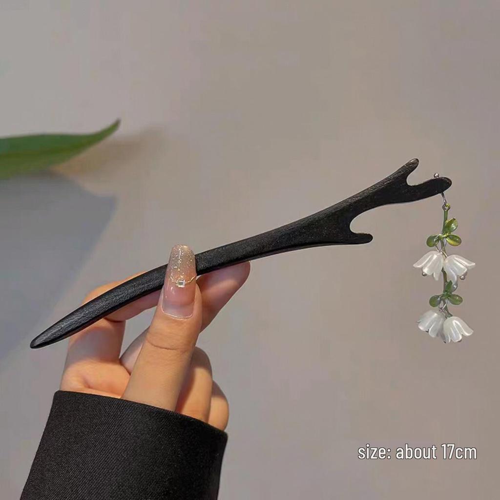 Elegancka spinka do włosów Hanfu z kwiatem: Wysokiej klasy potrząsanie krokami z frędzlami do upięcia