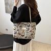 Chic 2024 New Black And White Canvas Tote Bag With Zipper For Daily Use