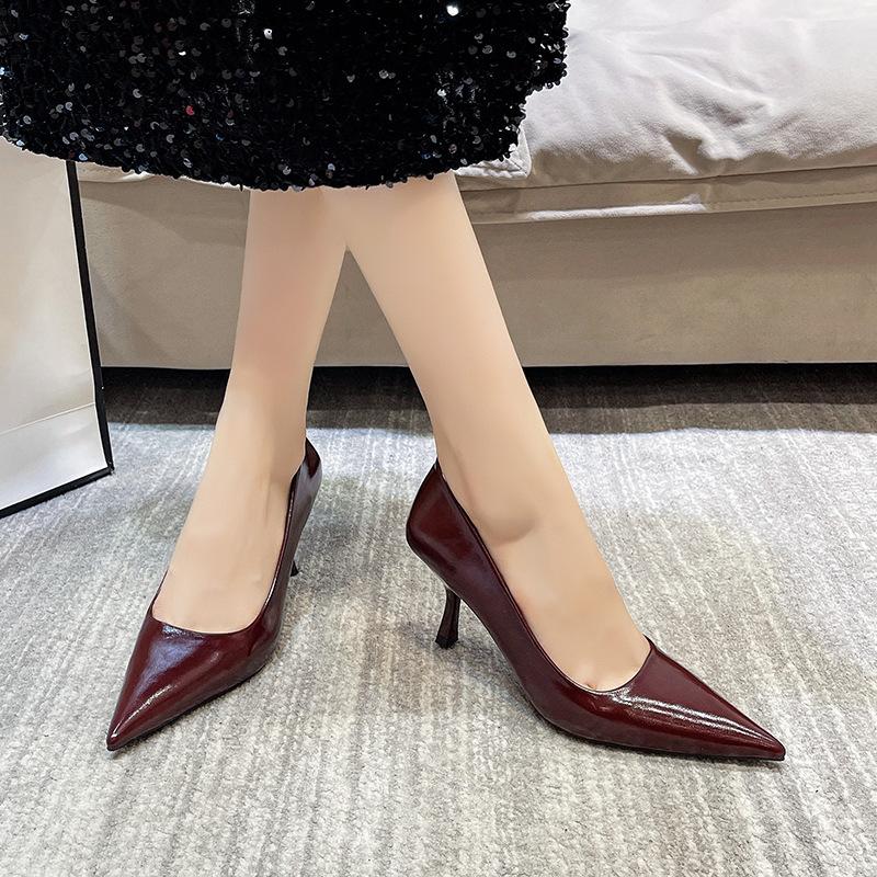 2025 spring and autumn new pointed head shallow mouth thin heel simple outer wear temperament high heels single shoes women
