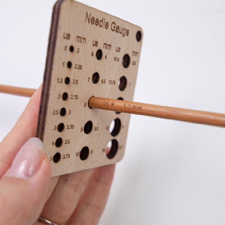Knitting Needle Gauge Knitting Yarn Gauge Knitting Ruler Wood Knitting Gauge Tool Set for Beginner and Professional