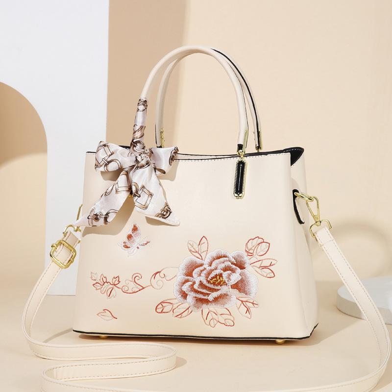 

Сумка для мамы Сумка Женская 2025 Новая Вышивка Свадебная Сумка Сумка Через Плечо для Дам Среднего Возраста Вышитая Женская Сумка