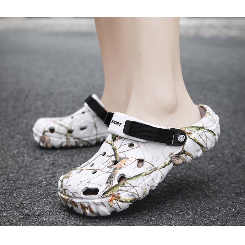 Men's Sandals Non-slip Textured Sole EVA Clogs with Adjustable Strap Durable Outdoor Daily Wear Slippers