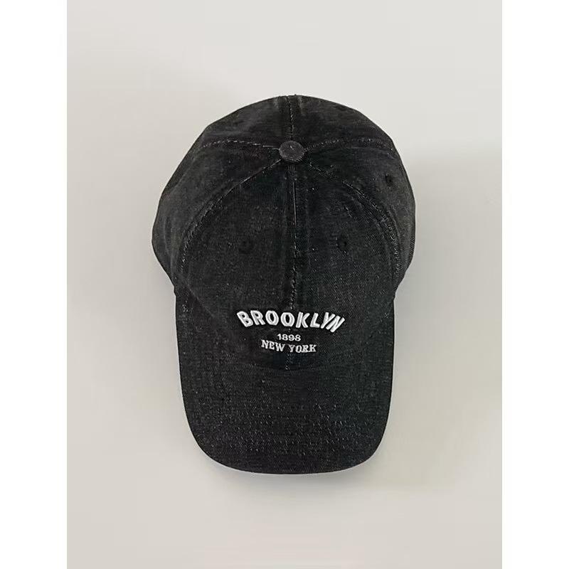 

Кепка с большой окружностью головы и надписью, показывающая лицо, маленький солнцезащитный козырек, 2025 г., новая бейсболка из стираного денима, женская, с широкими полями M（56-58cm） чёрный