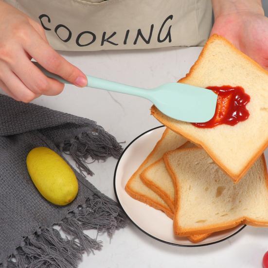 4Pcs Silicone Spatula Set Food Grade Ergonomic Handle Spatulas High Heat Resistant Kitchen Utensils for Cooking Baking Stirring Scraping Serving