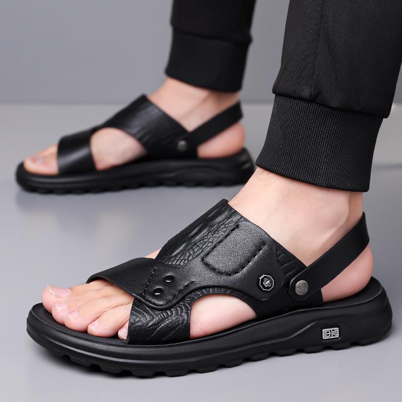2026 Summer Men's Trendy Sandals: Stylish Large Size Beach Shoes & Fashion Slippers