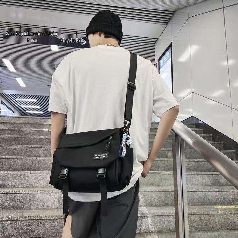 

Модная унисекс водонепроницаемая холщовая сумка кроссбоди из нейлона - Большая вместимость, повседневная на одно плечо для студентов и пар Gorilla Keychain [No Bag]