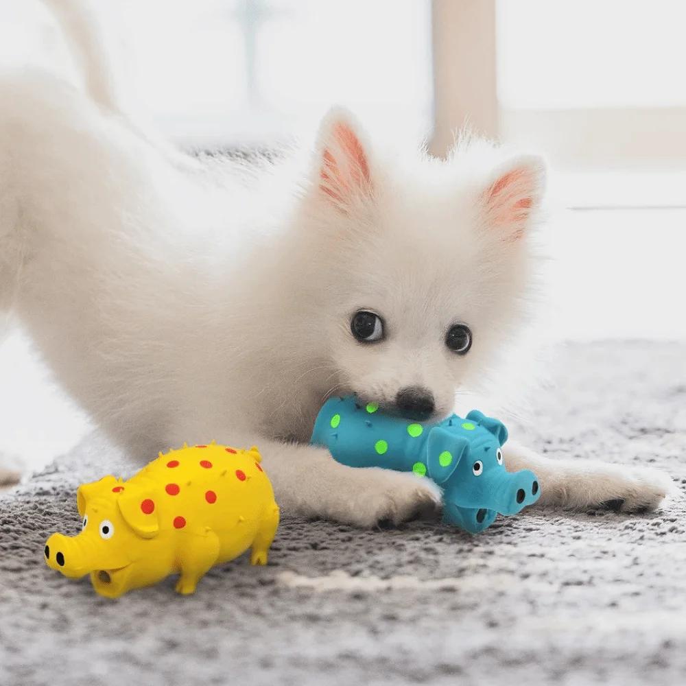 Pig shaped latex dog toy durable anti bite rubber toy with spotted design pet interactive and grinding teeth toy