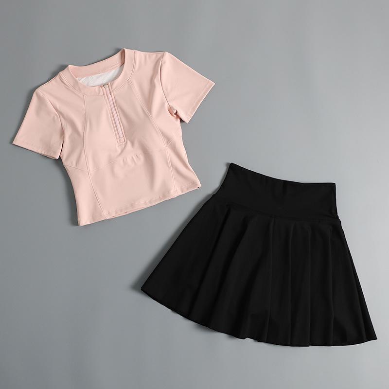 Women's Quick-Dry Fitness Set: Chest-Padded Short Sleeve for Running, Badminton, Tennis & Yoga.