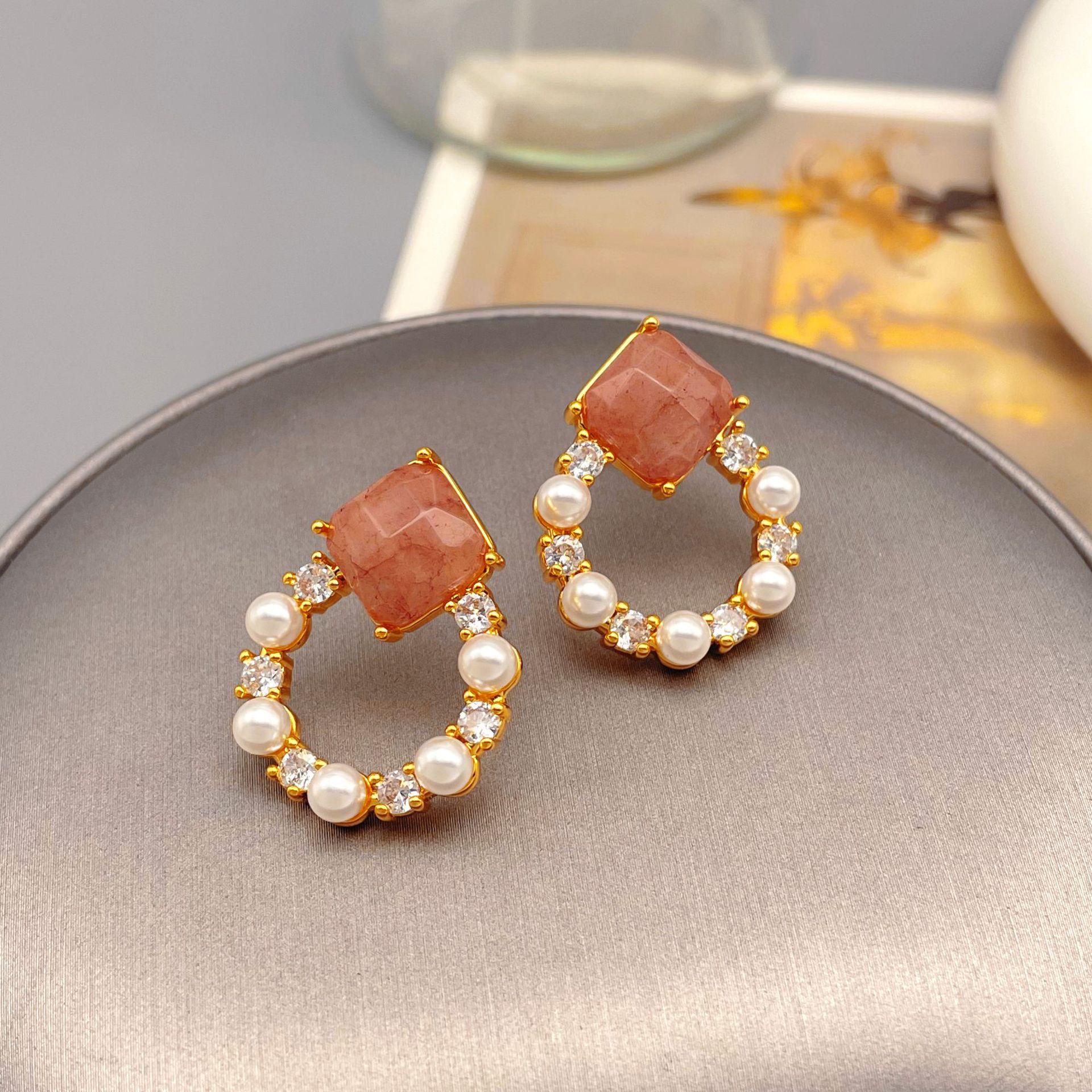 

Серьги-пусеты в корейском стиле с сердцем, цирконом и жемчугом - Элегантная модная бижутерия для женщин