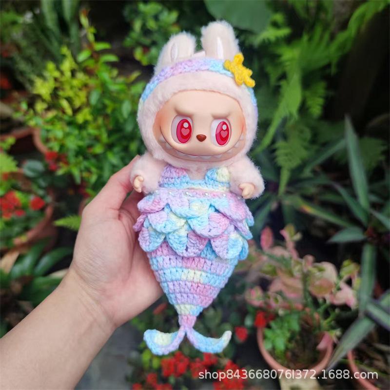 Кукла-макарон Labubu 17 см с бьющимся сердцем, одежда для трех поколений Clownfish Headgear