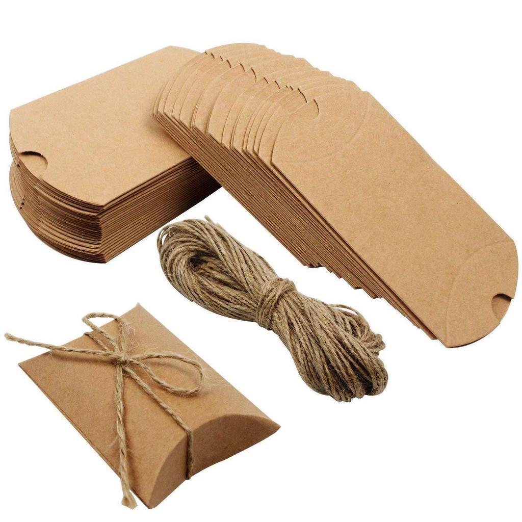Scatola Portaconfetti a Forma di Cuscino in Carta Kraft Retro Europea con Corda di Canapa per Matrimonio e Natale