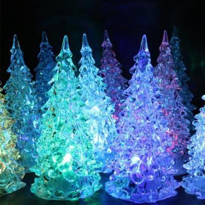 16,5 cm LED Weihnachtsbaum Bunte Beleuchtung Batteriebetrieben Kunstkristall Handwerk Geschenke Szenenlayout Acryl Heimdekoration Mini Weihnachten