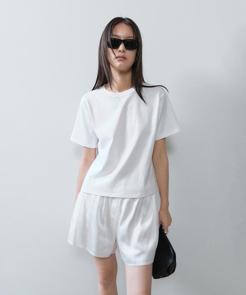 Oeni Satin Elastic Waist Shorts_Ivory