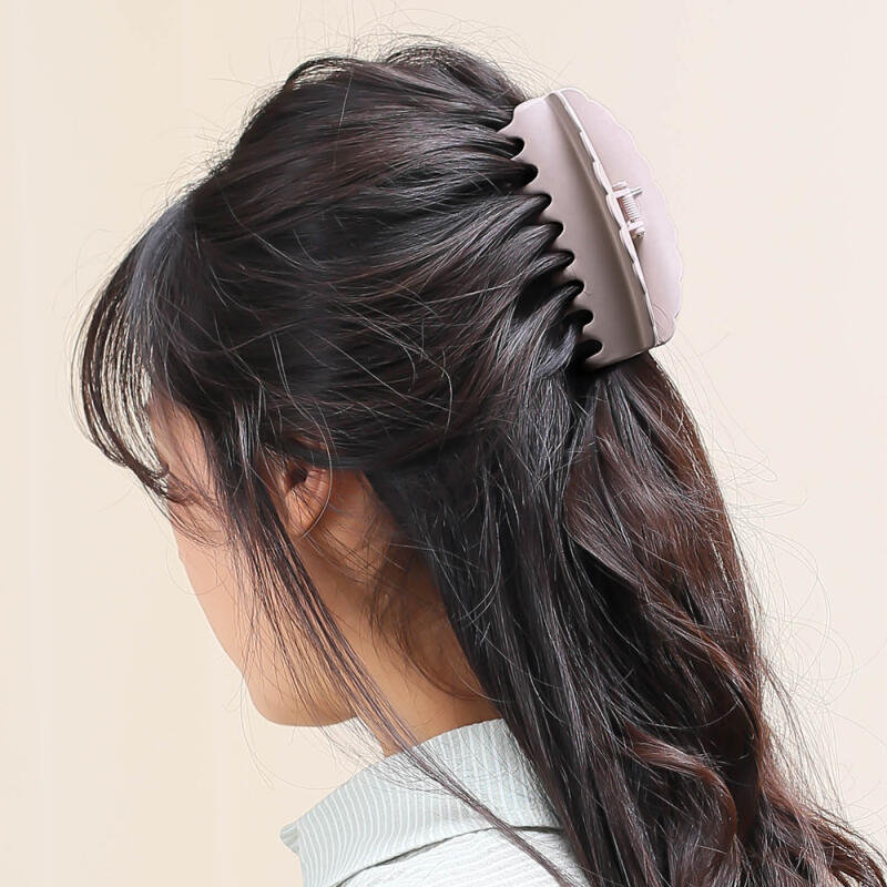 Matte Wave Updo Hair Clip (Pink)