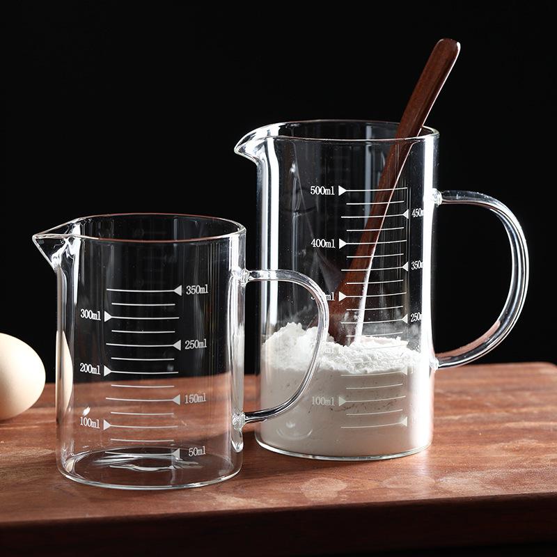 Large Capacity Borosilicate Glass Measuring Cup with Scale for Kitchen Use