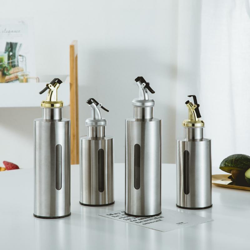 1 Stück, Edelstahl Haushalts-/Hotelölkanne, Essigkanne, Sojasaucenflasche, Gewürzflasche mit Trichter (kleine Größe), Küchenutensilien, Küche