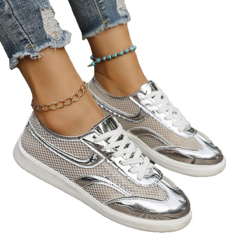 Large size hollow mesh breathable summer new flat bottom round head casual sports single shoes women