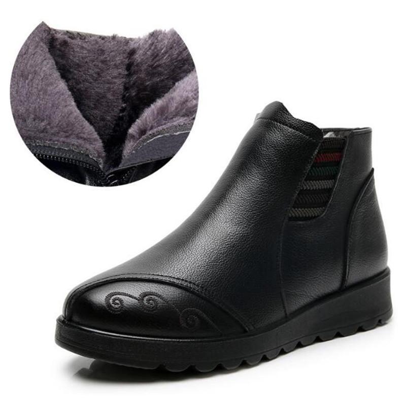 2025 New Genuine Leather Thick Plush Winter Woman Boots Non-slip Waterproof Women Snow Boots Mother Warm Cotton Padded Shoes