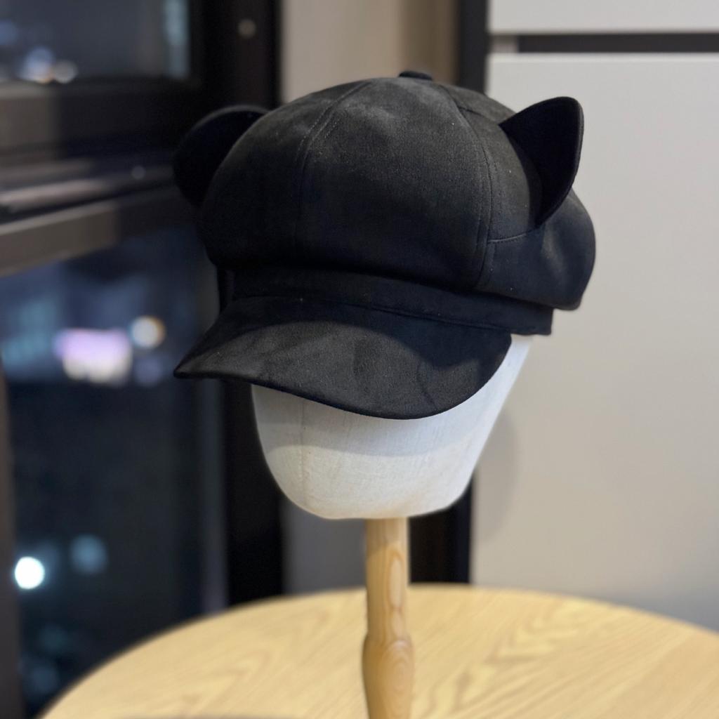 Herbst und Winter Neu Beflocktes Tuch Katzenohren Achteckige Mütze für Damen Süße Nische Gesicht Zeigend Vielseitige Entenschnabel Malermütze