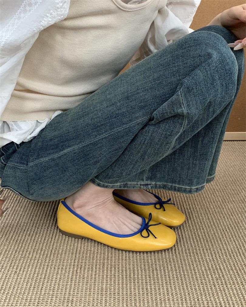 Xiaoxiangfeng gentle bow flat-soled single shoes women's 2025 new light mouth evening wind niche color matching ballet shoes