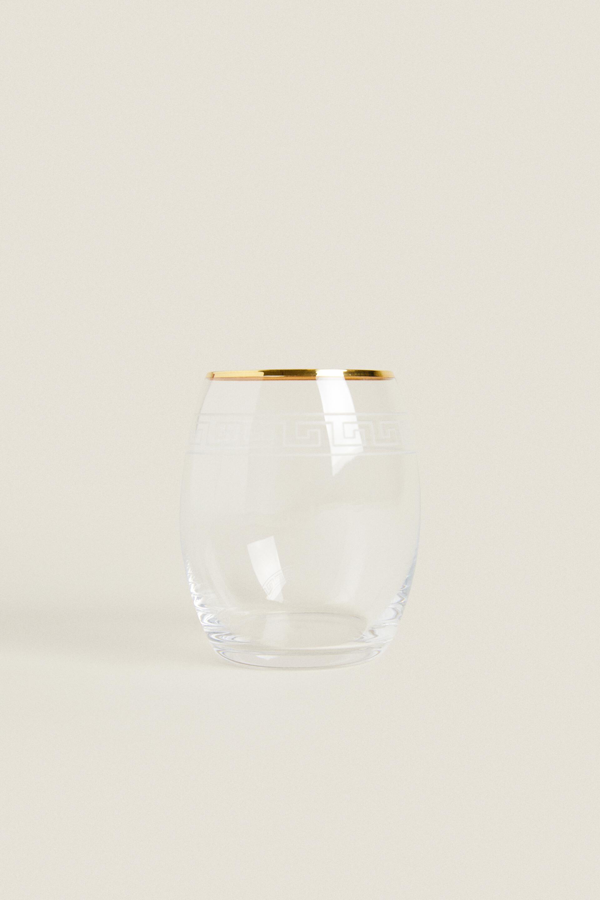 

КРИСТАЛЛИЧЕСКИЙ ТУМБЕР С ГЕОМЕТРИЧЕСКИМ РЕСНЕНИЕМ