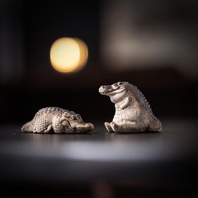 Cute Mini Crocodile Tea Pet Resin Portable Crocodile Ornaments Handmade Crocodile Statue Tea Ceremony Tea Play Home Boutique