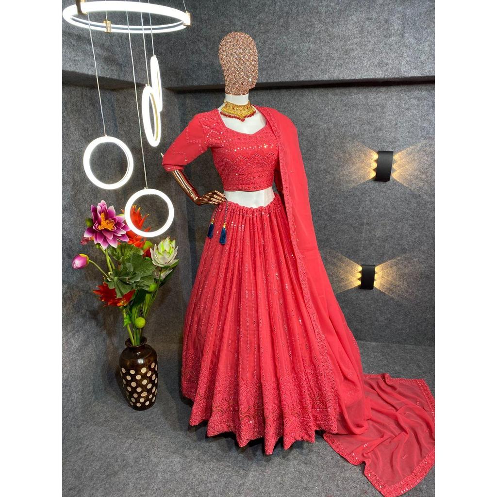 Neue attraktive und schöne Partykleidung aus Lehenga Choli aus Seide