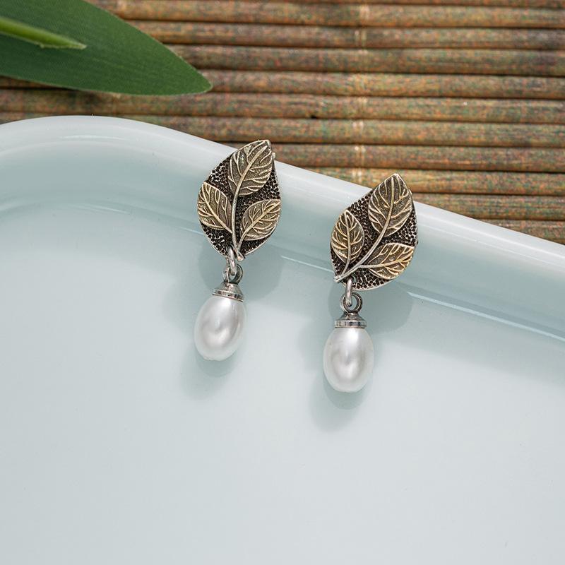 JMXD-Guochao Imitation Pearl Leaf Stud Earrings Retro Literary Cheongsam Fashion Versatile Leaf High-end Earrings Ear Jewelry Women
