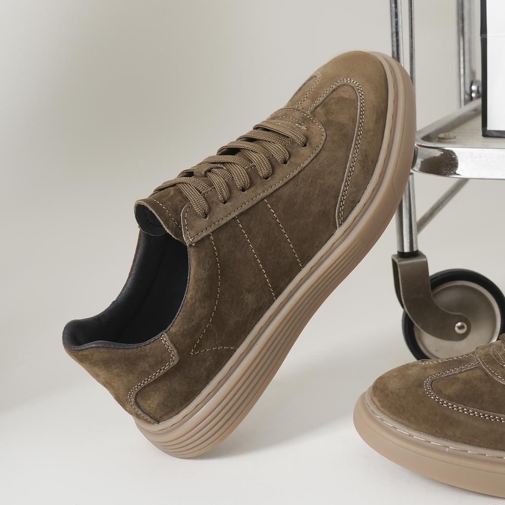 Men Pig Leather Casual Sneakers Extended Sizes Low Top Lace Up Walking Shoes Office Travel Footwear Daily Comfortable Outdoor