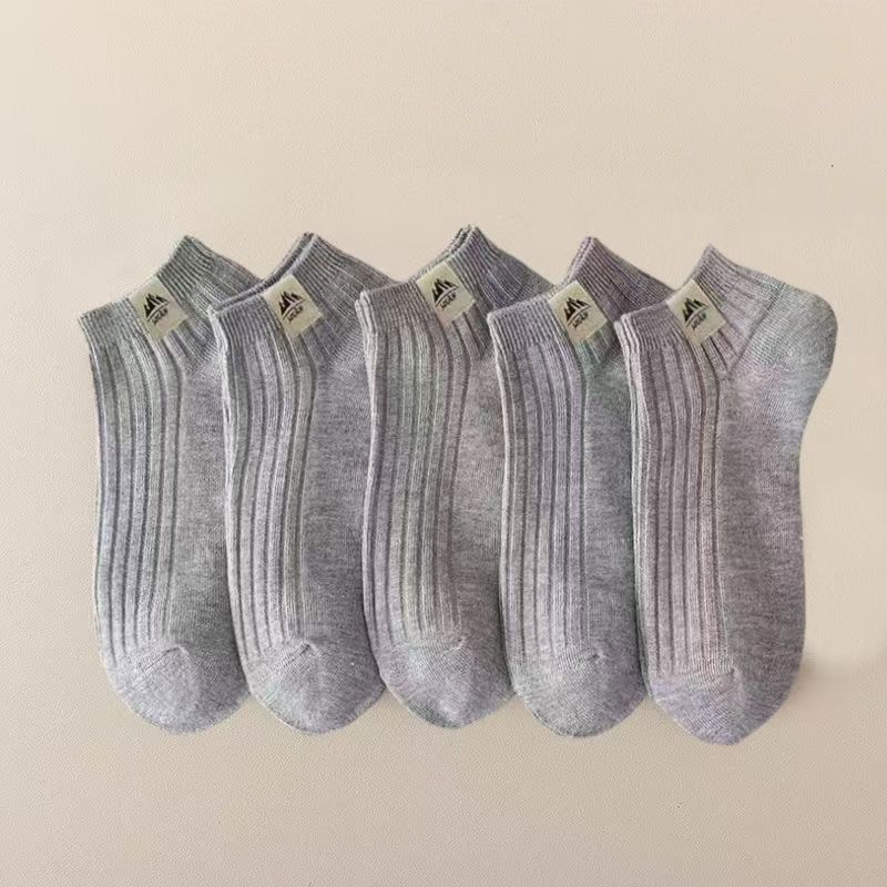 Men Spring and Autumn All Kinds of Sports Deodorant Sweat Absorption Shallow Mouth Socks